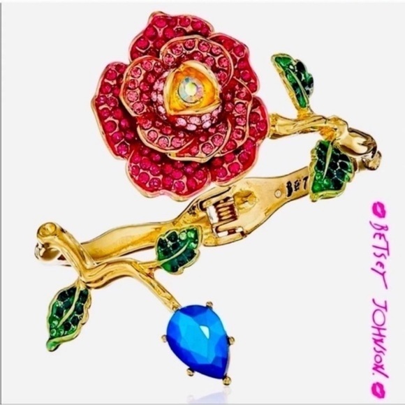SALE 🚨 NWT HOLIDAYS BETSEY JOHNSON ROSE FLOWER
HINGED BANGLE CUFF BRACELET - Picture 2 of 11